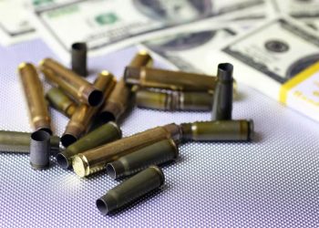 세계적인 화약 부족 탓에 총알 값 올랐다