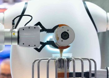 말만 하면 커피 뚝딱, 쳐다만 봐도 “거기 만석”…’AI 비서’ 성큼[CES 현장]