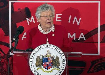 아이비 주지사, 앨라배마 자동차 노조 결성 원치 않아