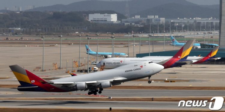 아시아나, 밀린 기내식 대금 182억 지급 확정…항소 포기