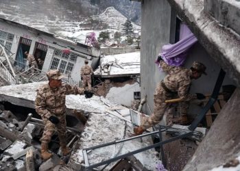 중국 윈난성 산사태 사망자 31명으로…아직 13명 행방불명