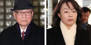 ‘朴정부 블랙리스트’ 김기춘 파기환송심 징역 2년으로 감형…”상고할 것”