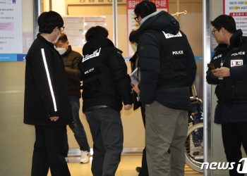 18초 간 약 17회 배현진 가격한 습격범…”키 작고 왜소”