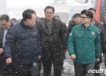 한동훈으로 빠르게 재편되는 여당…공천 갈등은 잠복