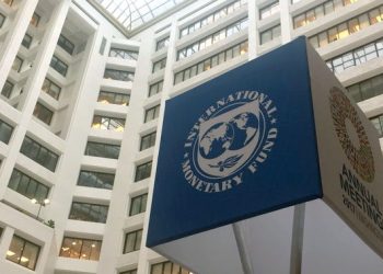 IMF, 올해 韓 성장률 2.2%→2.3% 상향…내년은 2.3% 유지