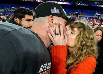 스위프트가 바이든 재선 위해 가짜 연애한다고?…미국내 음모론 확산