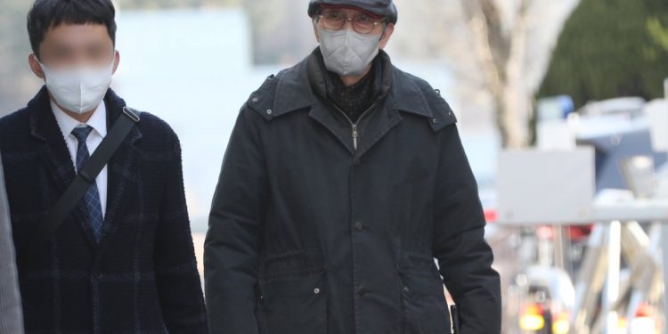 ‘오징어게임 깐부’ 오영수 강제추행 혐의 징역 1년 구형