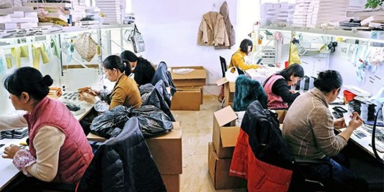 “중국산 인조 속눈썹, 실제로는 북한 외화 획득원” -로이터