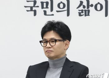 한동훈 영화 ‘건국전쟁’ 관람…”이승만 농지개혁 대한민국 결정적 장면”