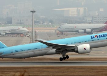 EU, 대한항공·아시아나 합병 승인…’메가캐리어’ 한걸음 남았다