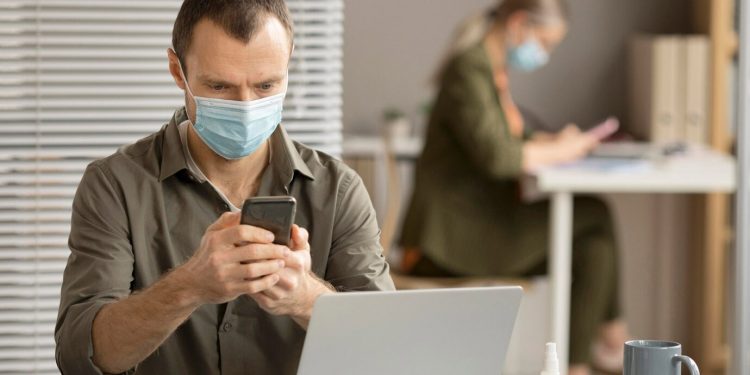 “美, 코로나19 감염자 ‘5일 격리’ 권고안 철회 예정”