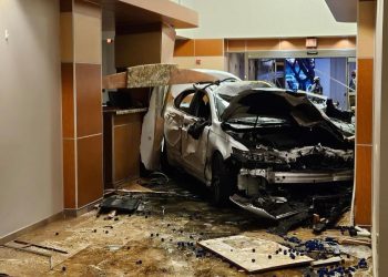 美 텍사스 응급실에 차량 돌진…운전자 1명 숨지고 5명 부상