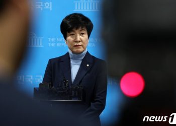 4선 김영주 부의장, 민주당 탈당…”이재명 사당 전락”