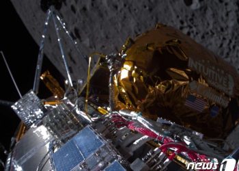 美 ‘민간최초’ 달착륙 성공…연착륙 최종확인은 지연