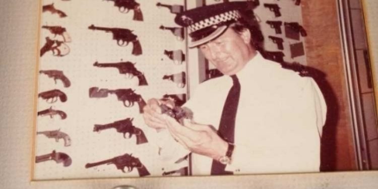 존 레넌 쐈던 총의 총알, 英 뉴캐슬서 경매에 나온다