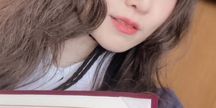 ‘성균관대 최우등 졸업상’ 구혜선 “행복”…졸업 가운 입고 인형 미모까지