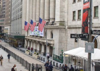 주가 ‘사상 최고’ 언제까지?…전문가 “수십 년 호시절 끝, 폭락 온다”