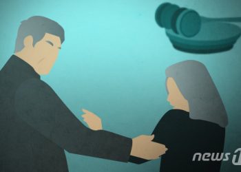 “아빠뻘 상사가 가슴 만지고 입맞춤…유죄에도 멀쩡히 출근” 트라우마 호소