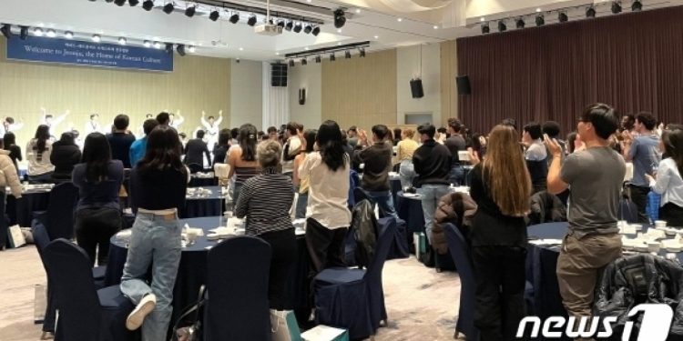 전주서 한국문화 만끽한 美하버드대 오케스트라… 공연 수익금 기부