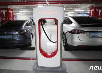 미국서 전기차 신차가 급락, 내연 자동차와 비슷해져…왜?