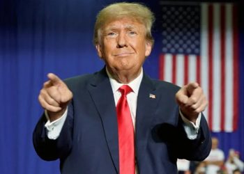 ‘자금난 풀리나’…억만장자들 내달에 트럼프 위한 모금 행사 개최