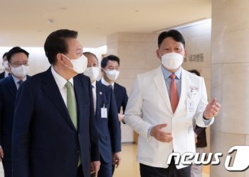 윤 대통령, 전공의와 만남 추진…집단행동 해결 단초 기대감