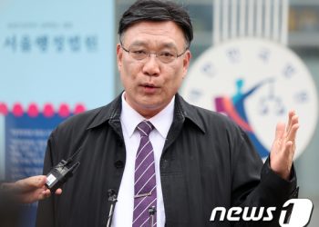 ‘의대 증원 집행정지’ 각하…”의대 교수들 신청 자격 없다”