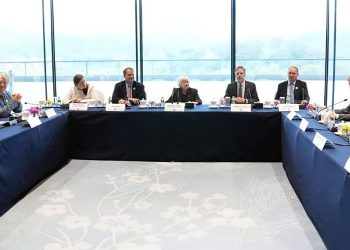 ‘방중’ 옐런 美재무, 과잉 생산·불공정 무역 “개선해야”