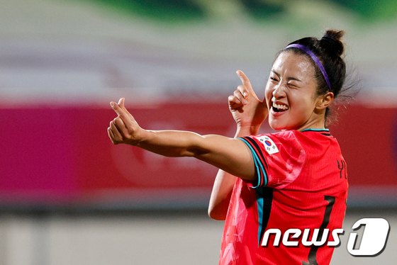 ‘최유리·지소연·장슬기 연속골’ 여자 축구, 필리핀 상대로 3-0 완승