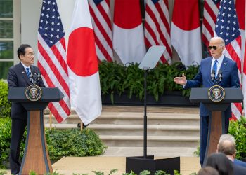 美 최초 초고속열차 ‘청신호’…미일 정상 회담서 건설 환영