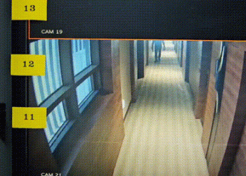 “아내와 알몸이었는데 옆방 투숙객 문 벌컥…호텔은 ‘법대로 해라'”