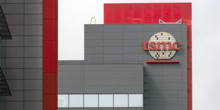 TSMC 깜짝 실적, 순익-매출 사상최고…美반도체주 반등하나