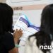 출근한 아내 대신 집안일 ‘전업주부 남편’ 20만명 첫 돌파