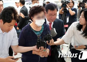 ‘잔고 위조’ 尹 장모 최은순 가석방 보류…내달 재심사