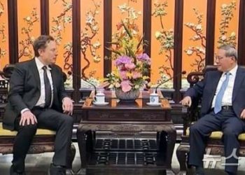 테슬라 겹호재, 중국서 자율주행 장애물 두 개 일시에 제거