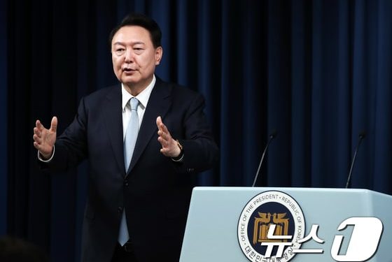 윤 대통령, 21개월 만에 기자 질문 받는다…2주년 기자회견