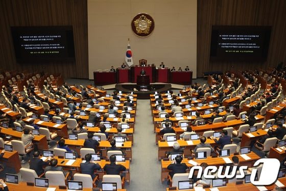 이태원참사특별법 국회 본회의 통과…참사 1년6개월 만에