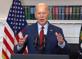 美 ‘친팔시위’ 체포 2000명 넘어…컬럼비아 이어 UCLA도 강제해산