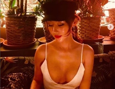 “김정은 매년 25명 ‘기쁨조’ 선발, 교실 뒤지며 미녀 엄선…성행위 담당 부서도”