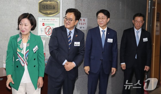 민주 국회의장 등록 마감…추미애·정성호·조정식·우원식 4파전