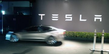 테슬라 자율주행 미국서는 홀대받는데 중국서는 대환영