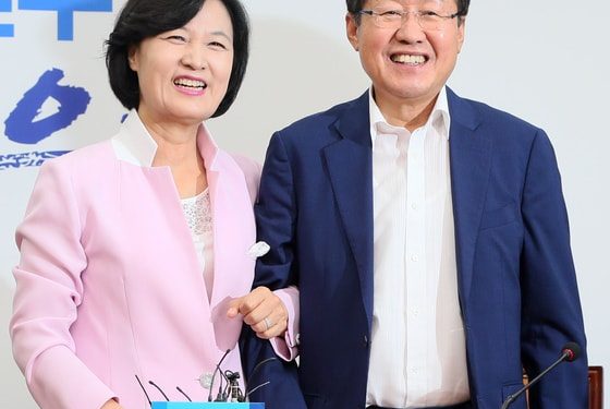 ‘반갑다 동기야’…사법연수원 14기 홍준표 “추미애, 국회의장 할만하다”