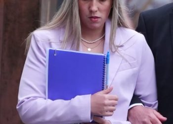 ‘제자와 성관계’ 여교사, 보석으로 풀려난 뒤 또 다른 학생 아이 임신