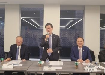 윤진식 무협회장 “美 ‘대중 관세’ 인상, 韓기업에 불리한 것 아냐”