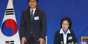 “수박 쿠데타” 秋낙선에 강성당원 폭발…민주 탈당 신청 수천건