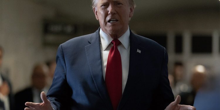 트럼프 ‘4월 대선 모금액’ 바이든 처음으로 제쳤다