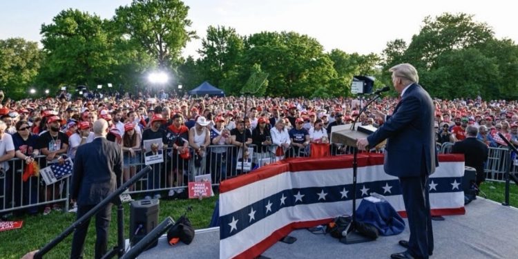 브롱크스 집회 연 트럼프 “우리는 뉴욕시 바꿀 것”