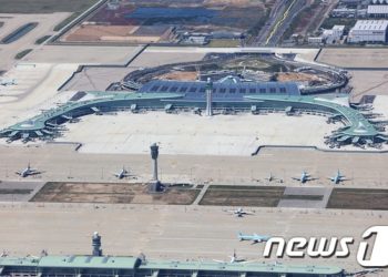 인천공항서 日시즈오카행 제주항공 여객기 ‘문’ 파손