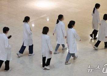 92% 미복귀 전공의, 수련 포기 해외 진출·동네 의원 취업 모색