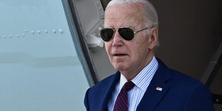 WSJ “바이든, 인지기능 저하 징후 뚜렷”…백악관·민주 “정치 공세”